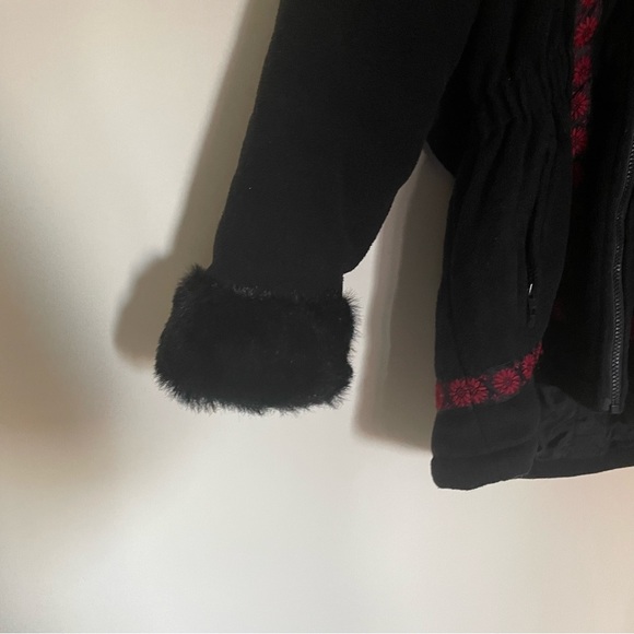 Rothschild Faux Fur Cuff & Hood Fair Isle Black Coat SZ Medium - Picture 4 of 16